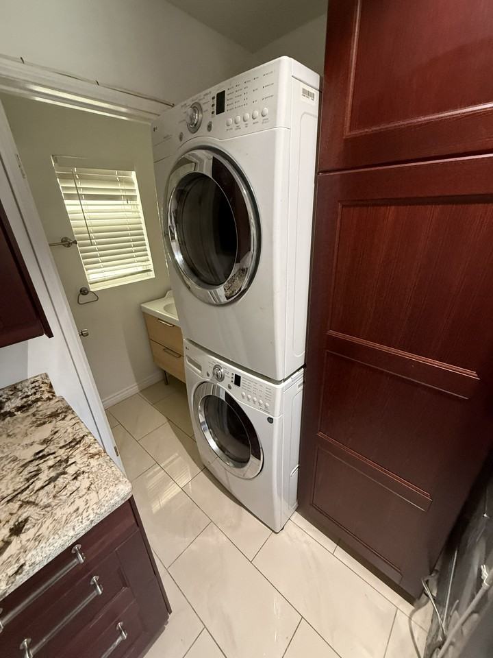 4623 Lowell Ave #NA - Photo 3 of 20