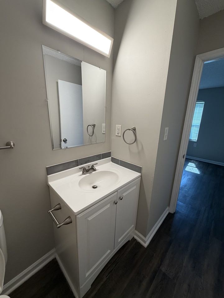 118 S Spruce St #A - Photo 2 of 5