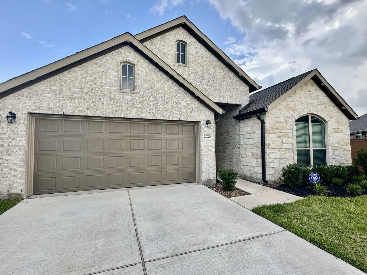 2920 Eden Lake Ln #NA - Photo 2 of 34