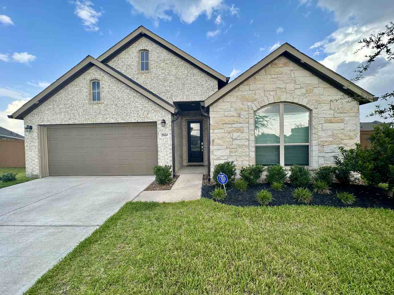 2920 Eden Lake Ln #NA - Photo 4 of 34