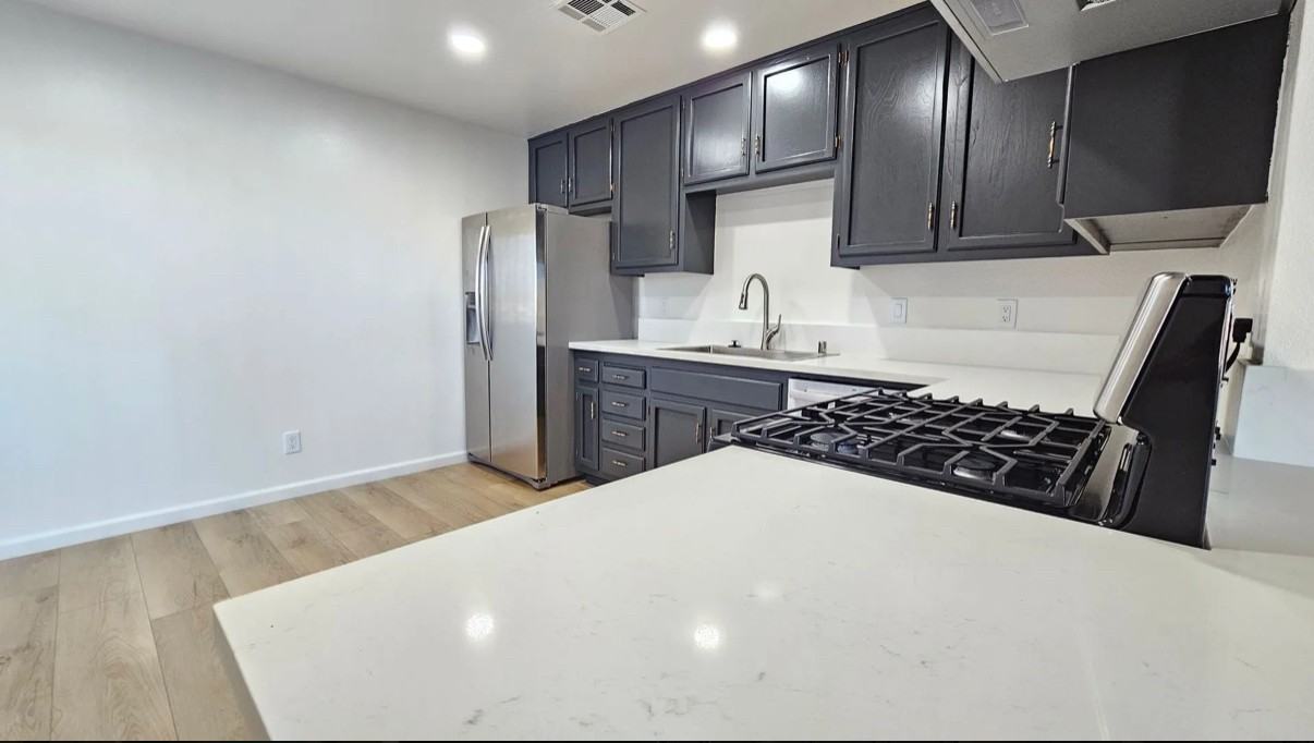 933 Perdew Ave #C - Photo 2 of 10