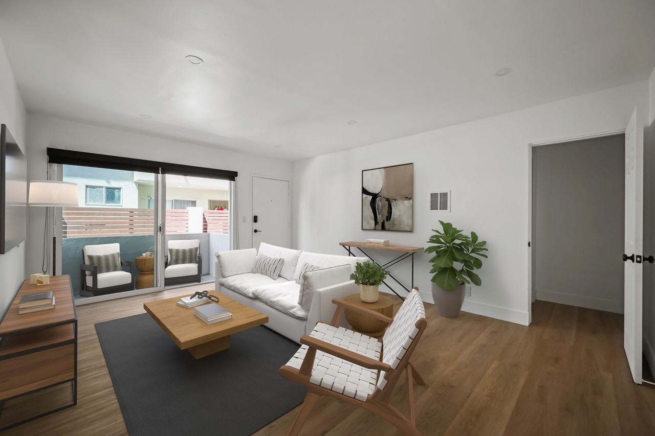 2034 S Garth Ave #2 - Photo 5 of 18