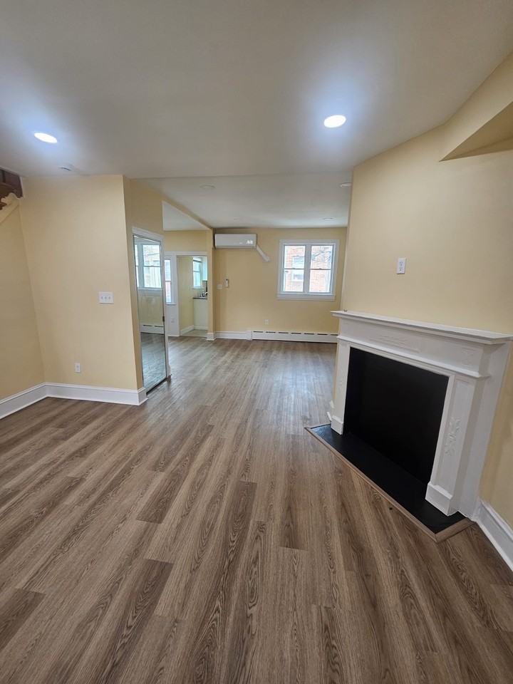 2126 S Norwood St #NA - Photo 3 of 14
