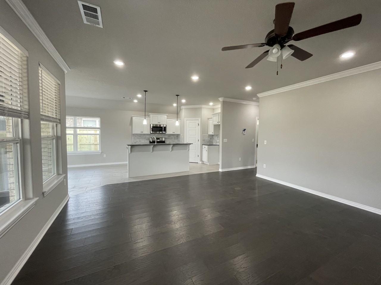 890 Lakeview Dr #NA - Photo 4 of 22