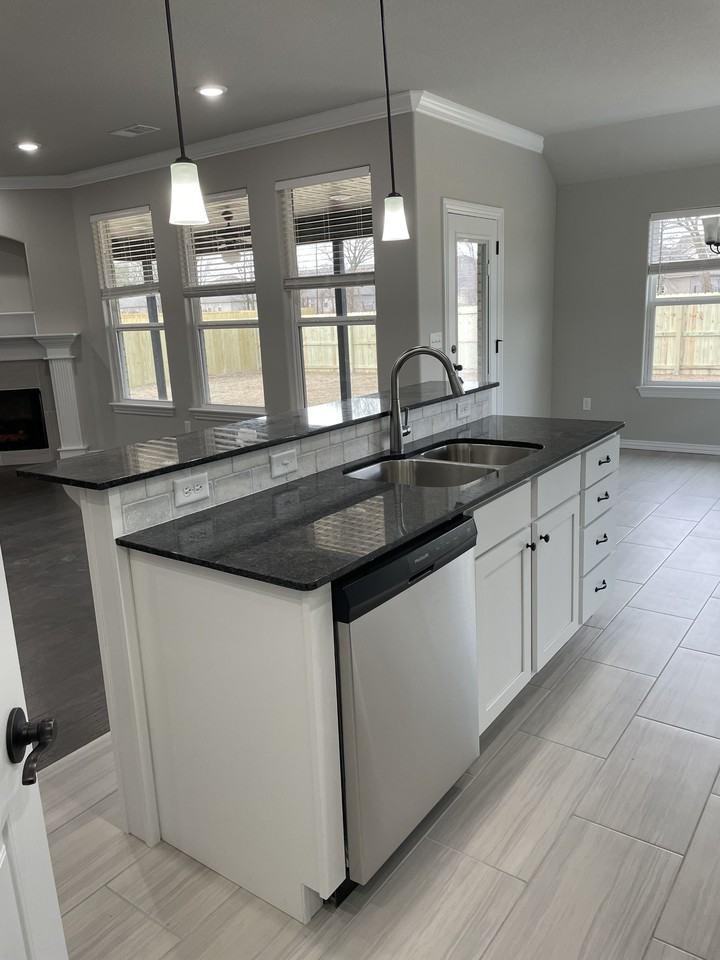890 Lakeview Dr #NA - Photo 7 of 22