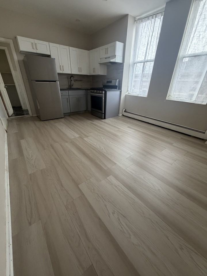 341 Central Ave #2C - Photo 3 of 9