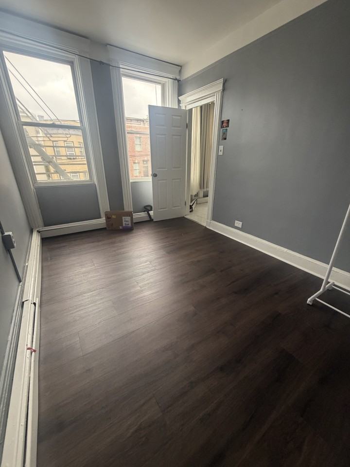 29 Thorne St #3 - Photo 4 of 8