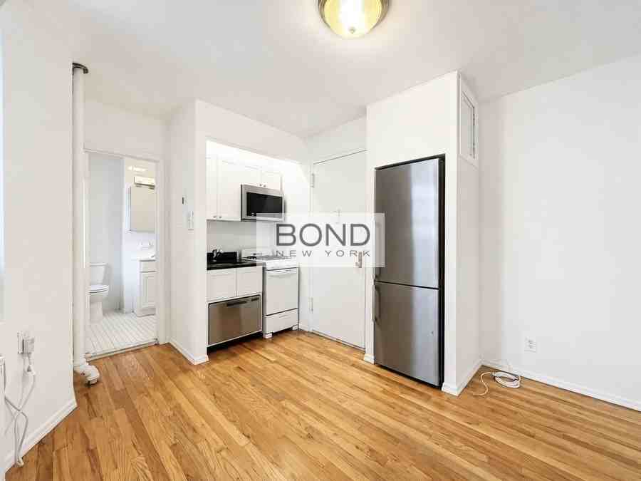 28 King St #L - Photo 2 of 6