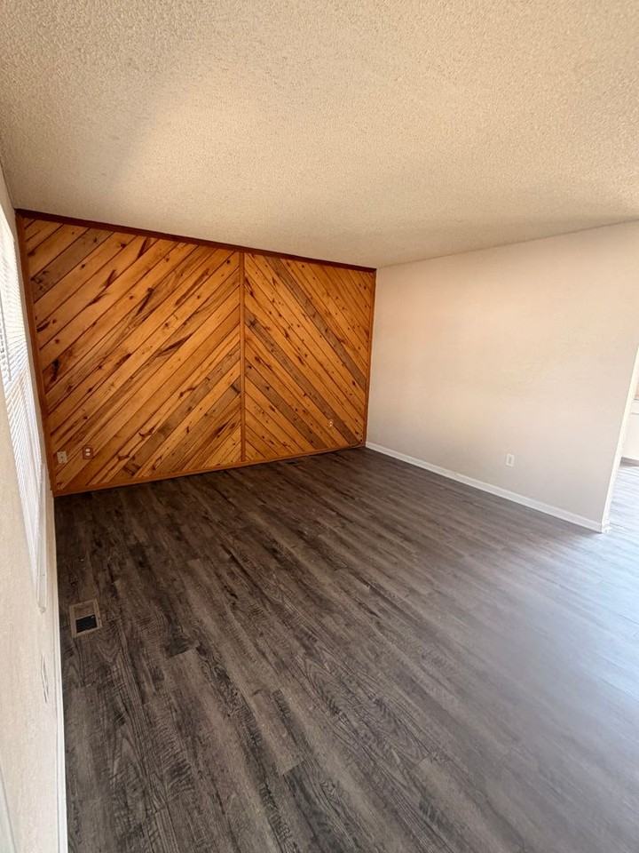 15978 E 18th Pl - Photo 5 of 17