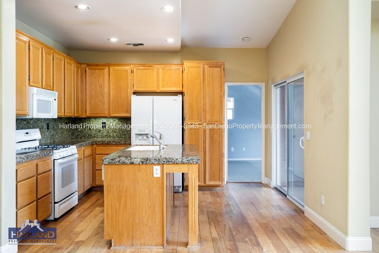 11801 Miro Cir - Photo 5 of 12