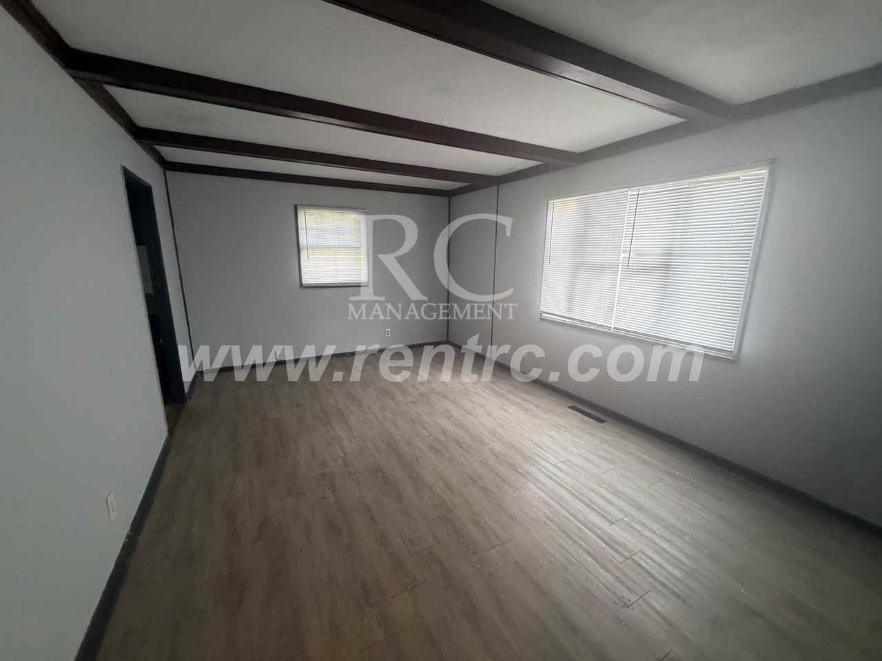228 Delaware Ave - Photo 6 of 13