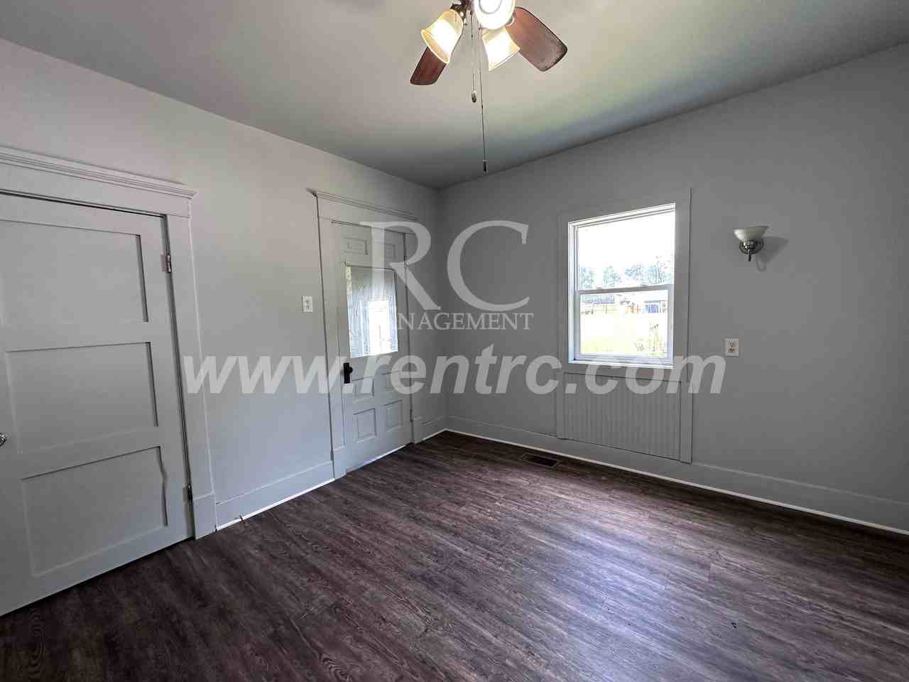 15 N Jefferson St #N - Photo 3 of 19