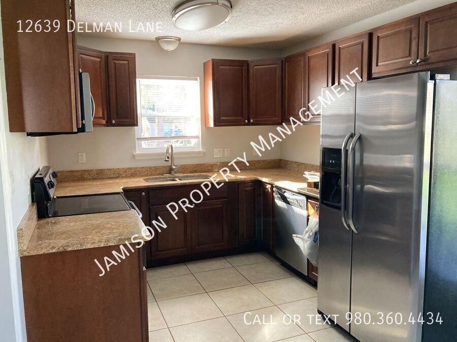 12639 Delman Ln - Photo 2 of 13