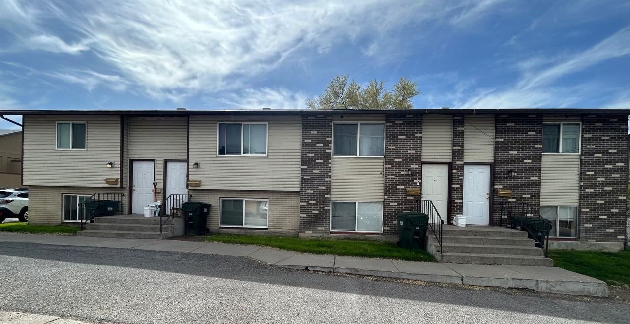 821 S Main St - Photo 2 of 38