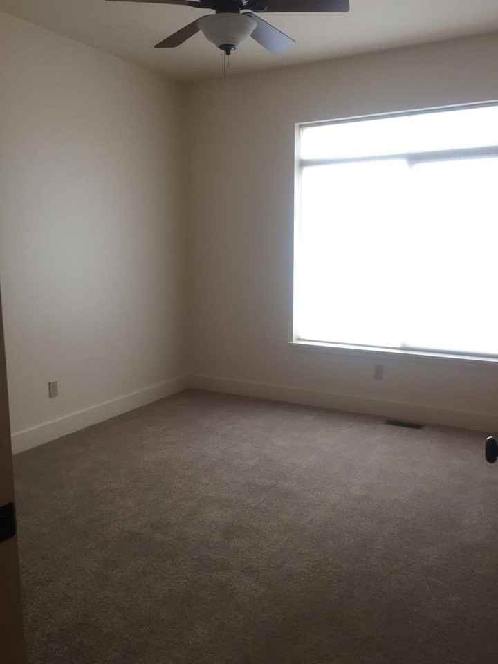 725 Mississippi Dr - Photo 5 of 15