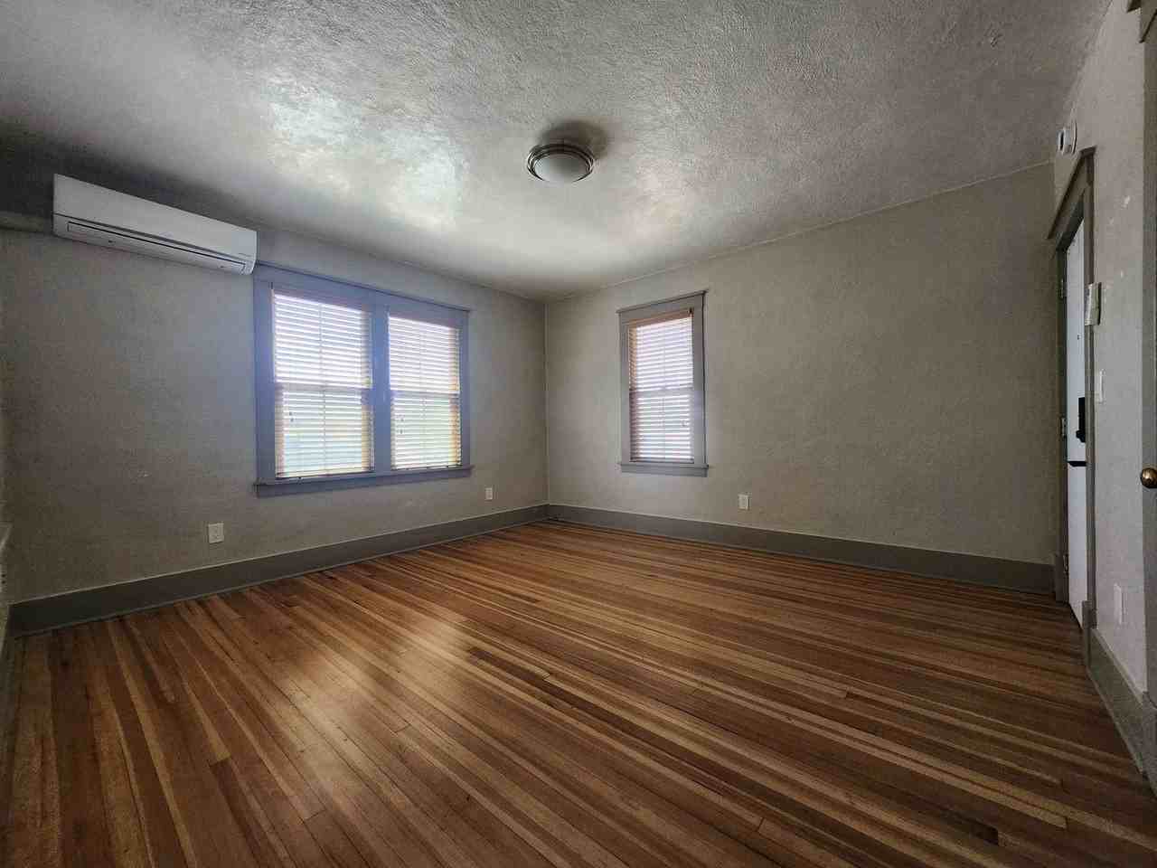 1000 Carteret Ave #10 - Photo 3 of 30