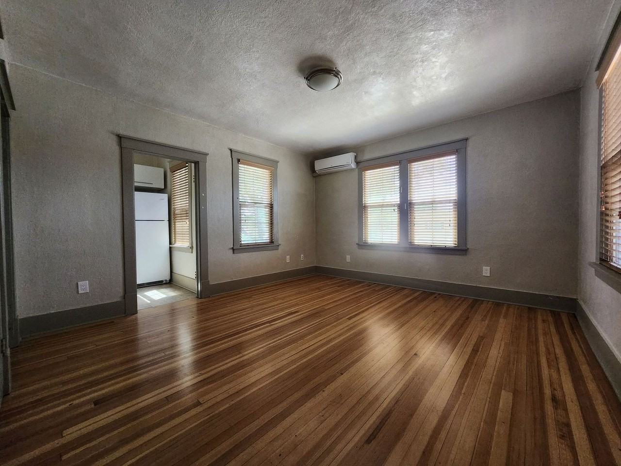 1000 Carteret Ave #10 - Photo 5 of 30