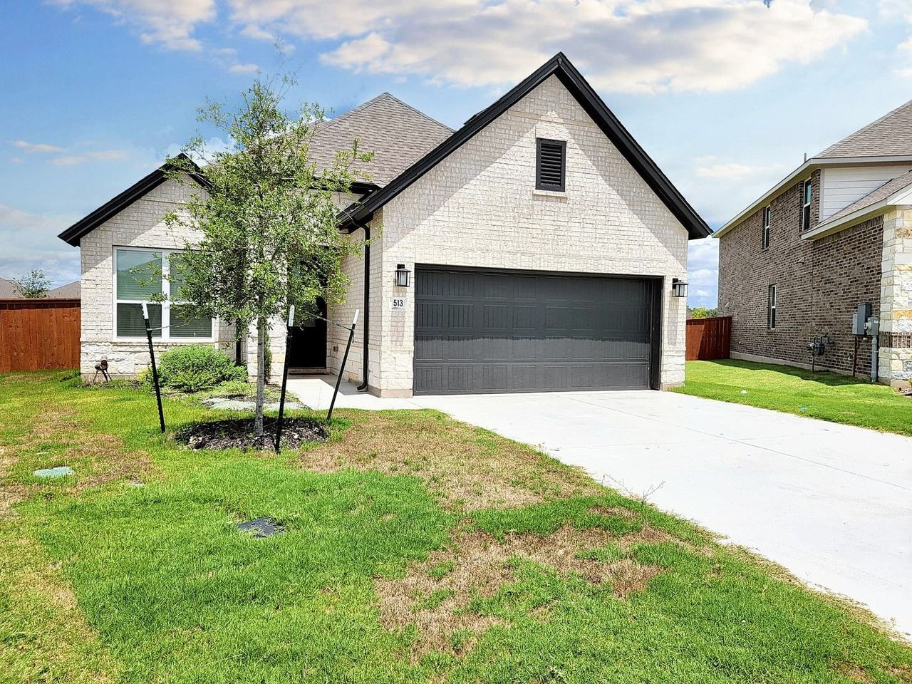 513 Three Feathers Ct - Photo 3 of 28