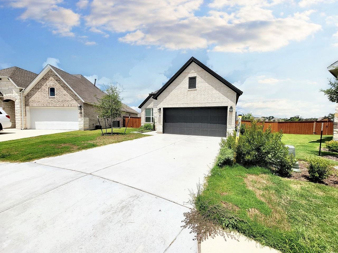 513 Three Feathers Ct - Photo 5 of 28