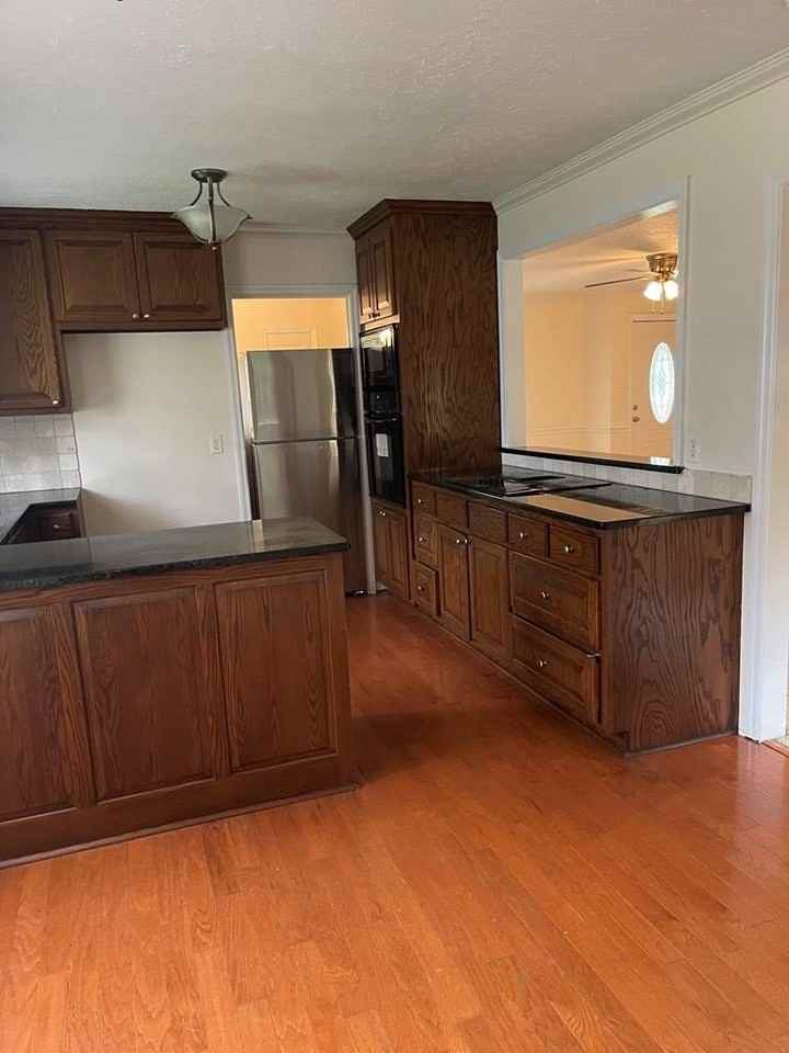 1716 Whisperwood St - Photo 2 of 16