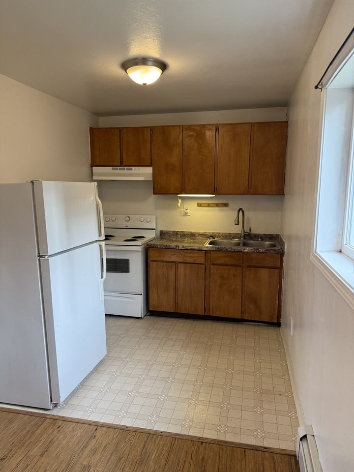 2763 Mack Blvd #2 - Photo 4 of 12