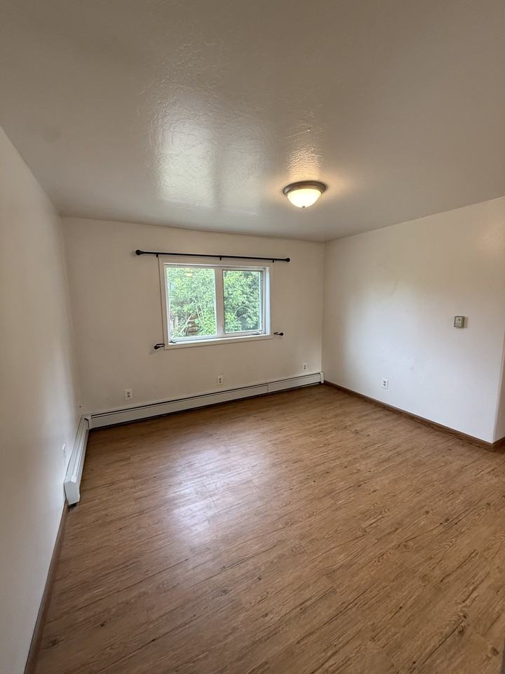 2763 Mack Blvd #2 - Photo 5 of 12