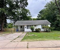 1642 N Oakland Ave - Photo 1 of 1