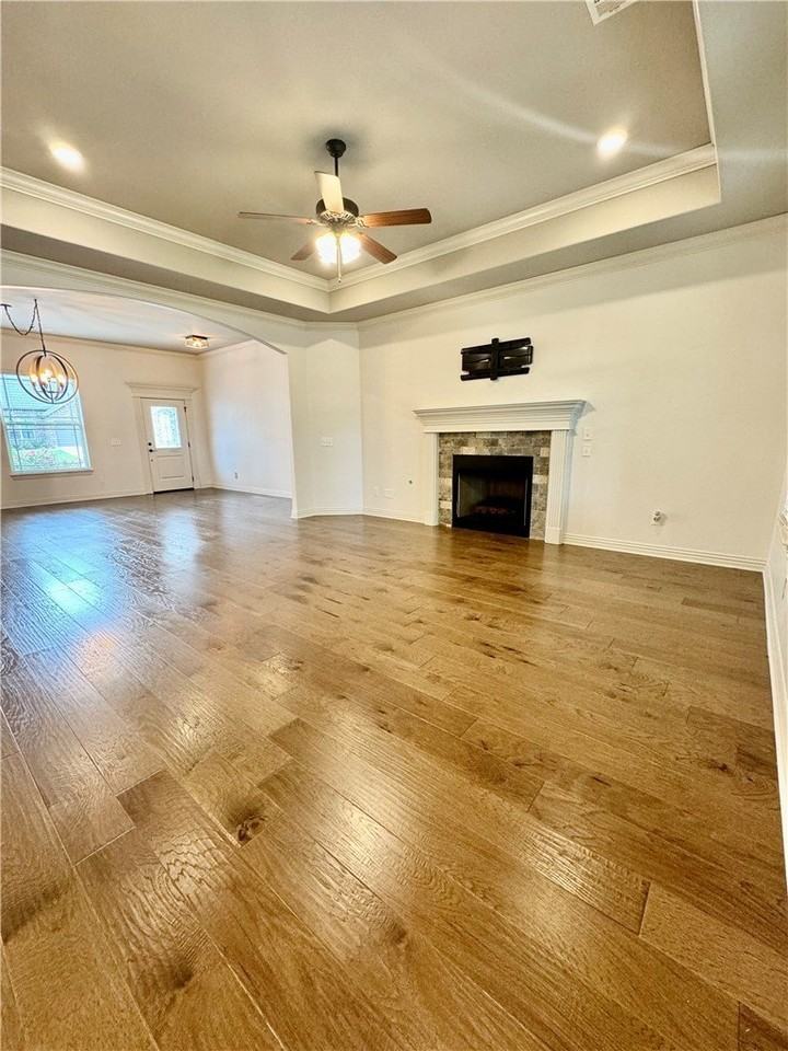 1300 Hickory St - Photo 4 of 25