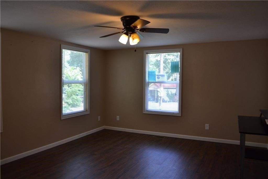 44 Skyline Dr - Photo 2 of 11