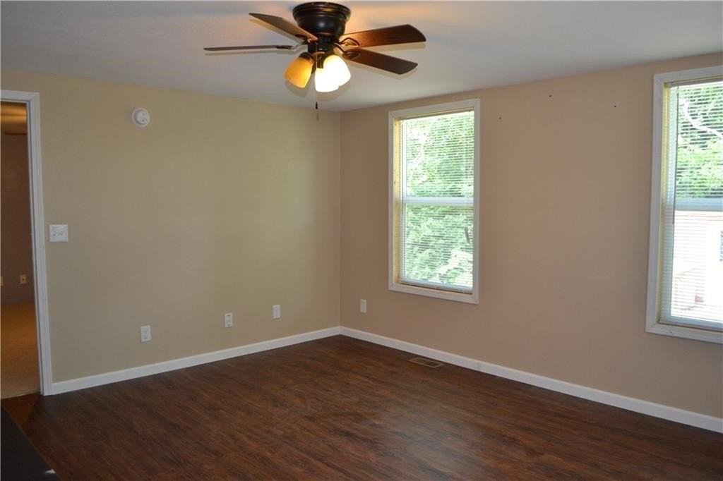 44 Skyline Dr - Photo 3 of 11