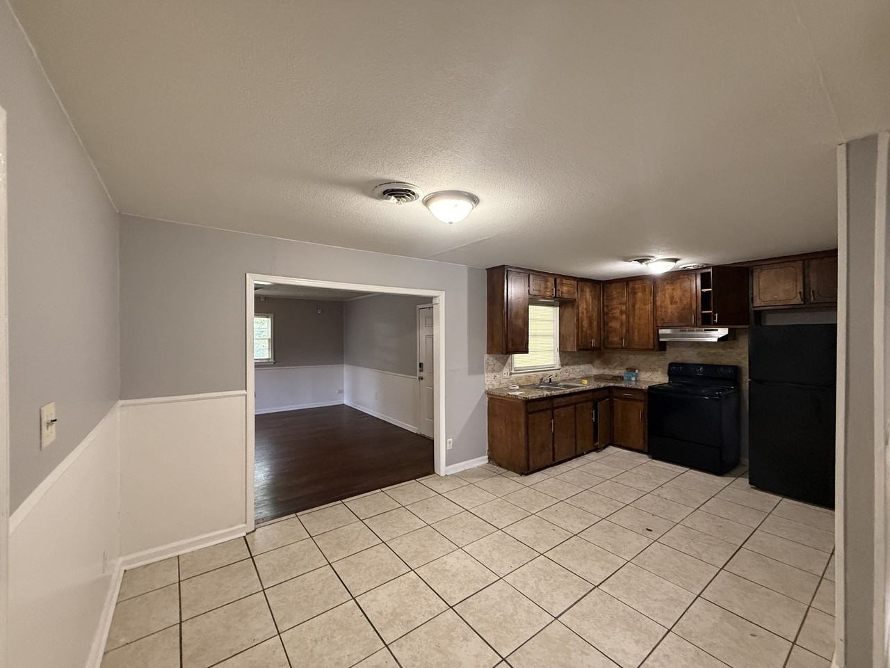 4426 Narrow Lane Rd - Photo 3 of 10