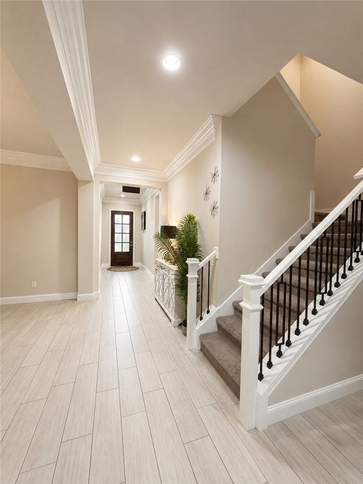 1504 Sw Hamilton Ave - Photo 2 of 17