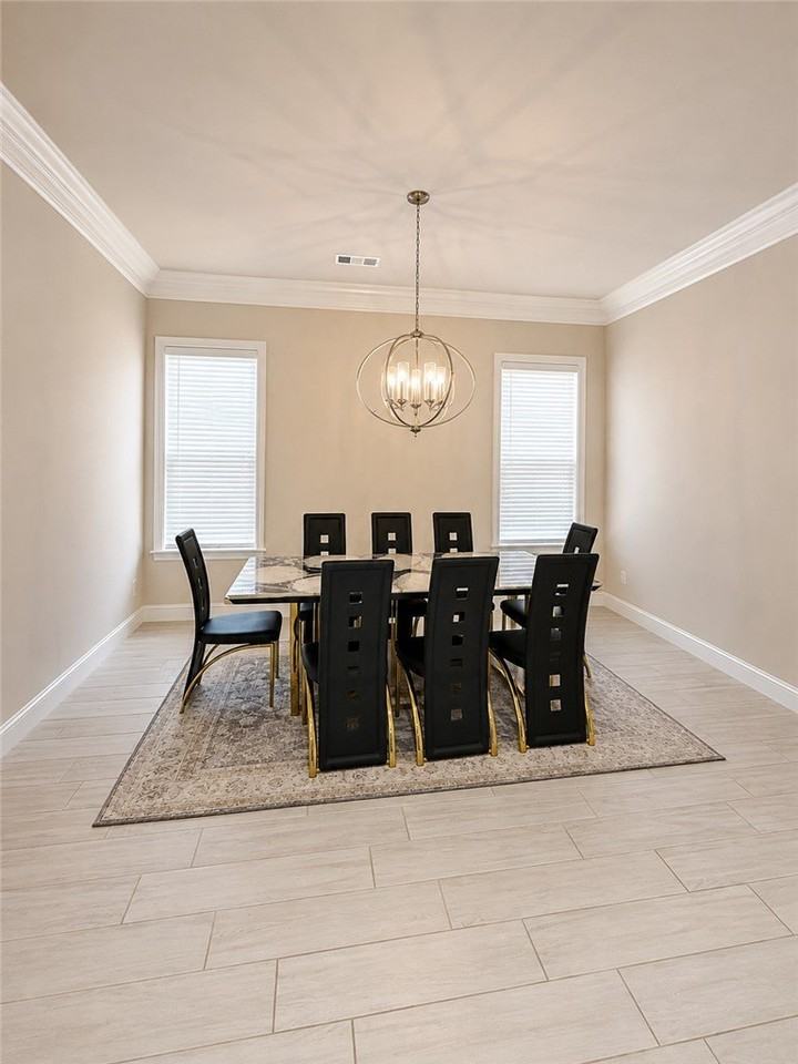 1504 Sw Hamilton Ave - Photo 3 of 17