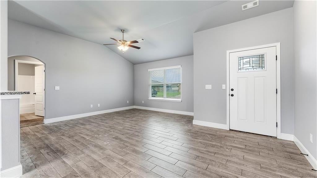 200 Post Oak Ave - Photo 2 of 23