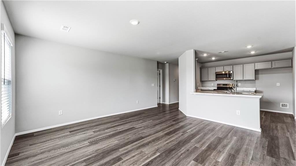 1405 S Corsac St - Photo 2 of 20