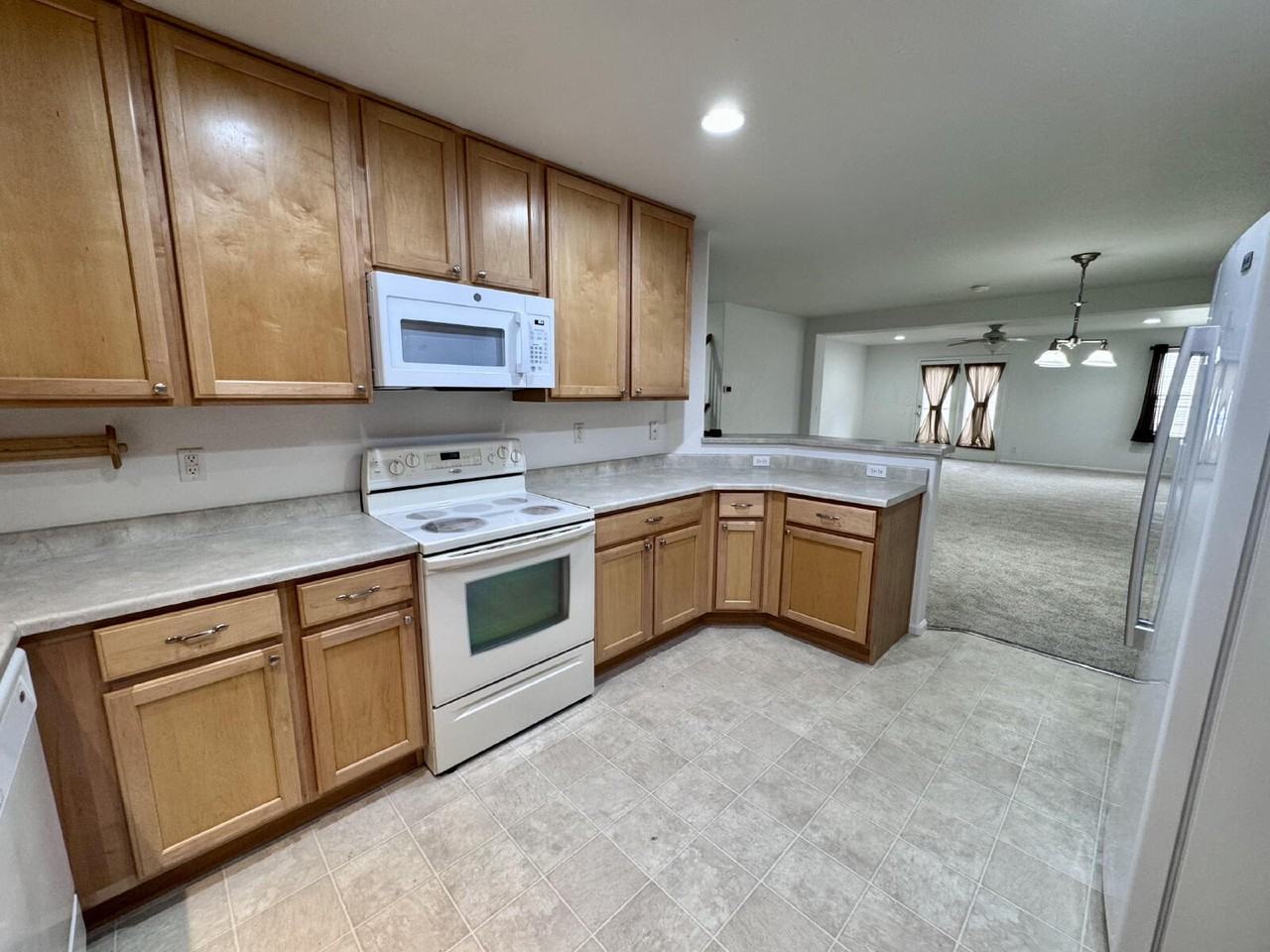 19047 E 57th Pl - Photo 4 of 22