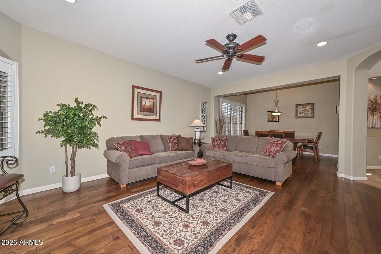 3171 N Palmer Dr - Photo 7 of 37