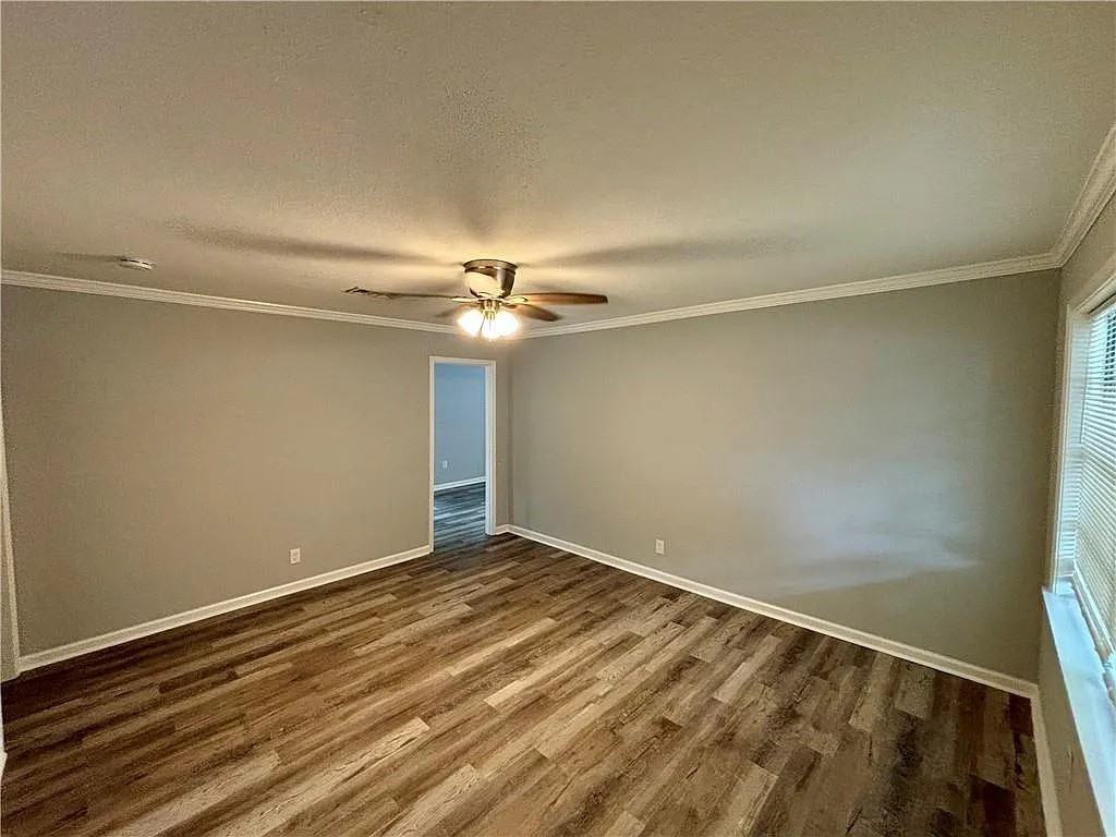 466 Pinehill Dr - Photo 7 of 16