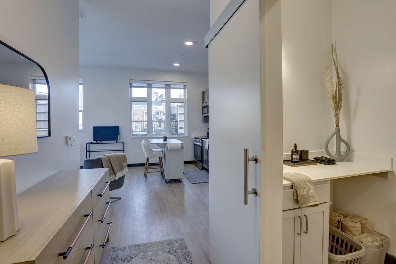 314 W 4th St #211 - Photo 2 of 33