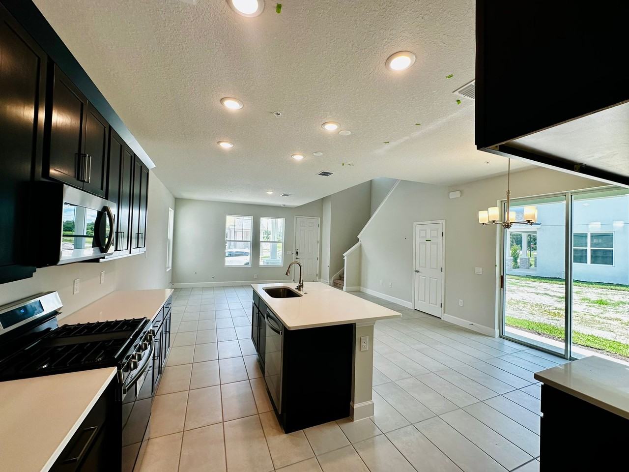 439 Scotsmans Pl #NA - Photo 6 of 25