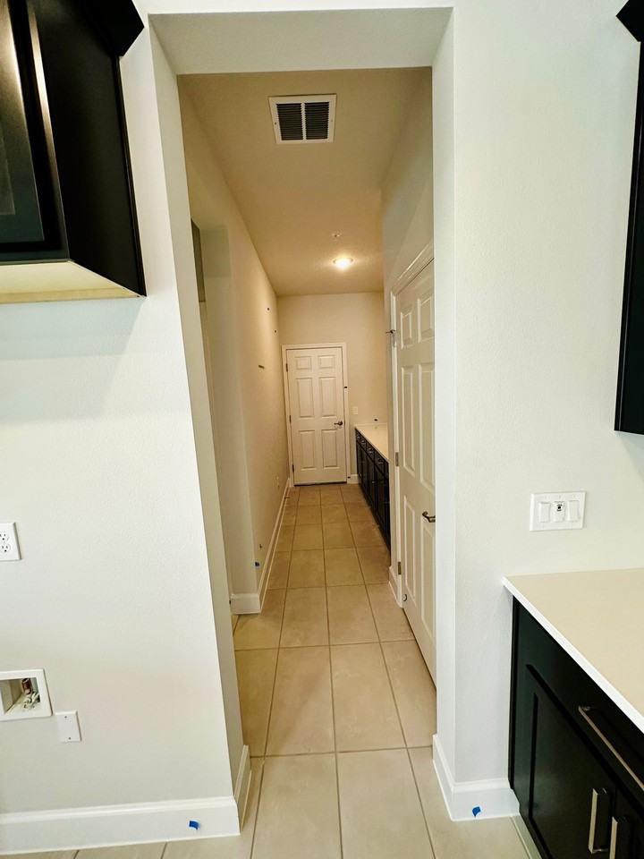 439 Scotsmans Pl #NA - Photo 7 of 25