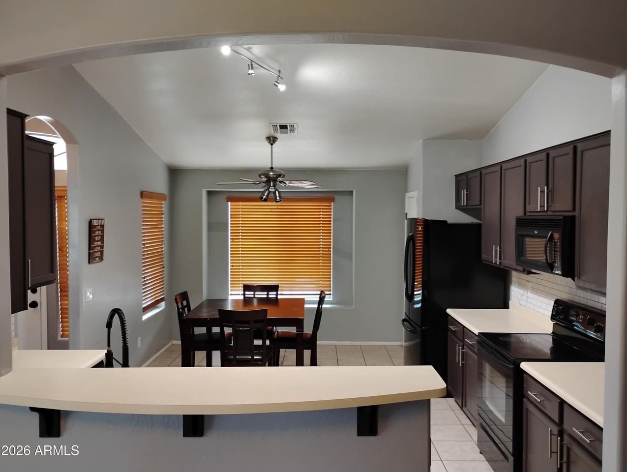 6238 S Cottonfields Ln - Photo 3 of 21