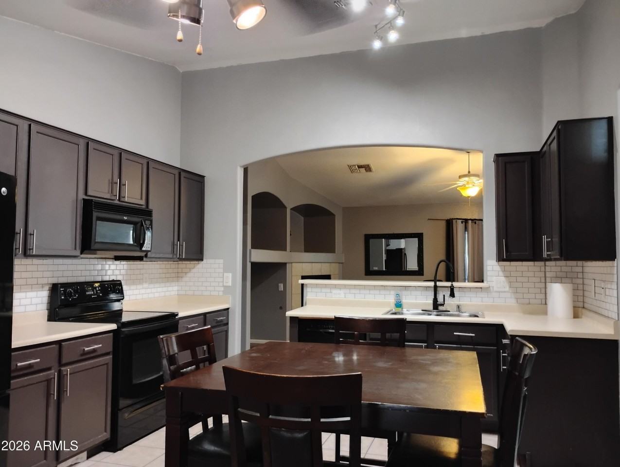 6238 S Cottonfields Ln - Photo 4 of 21