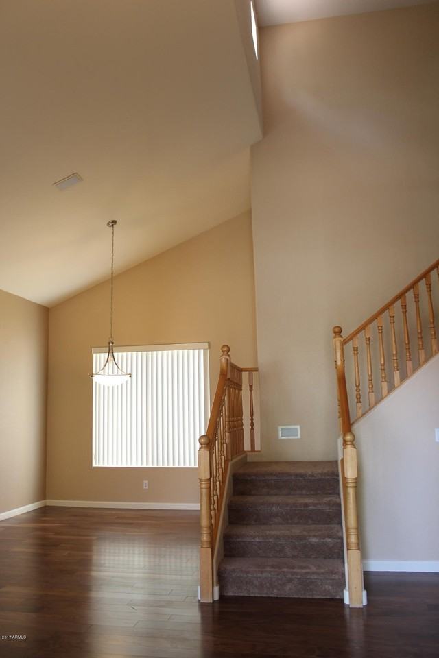5435 W Buffalo St - Photo 3 of 30