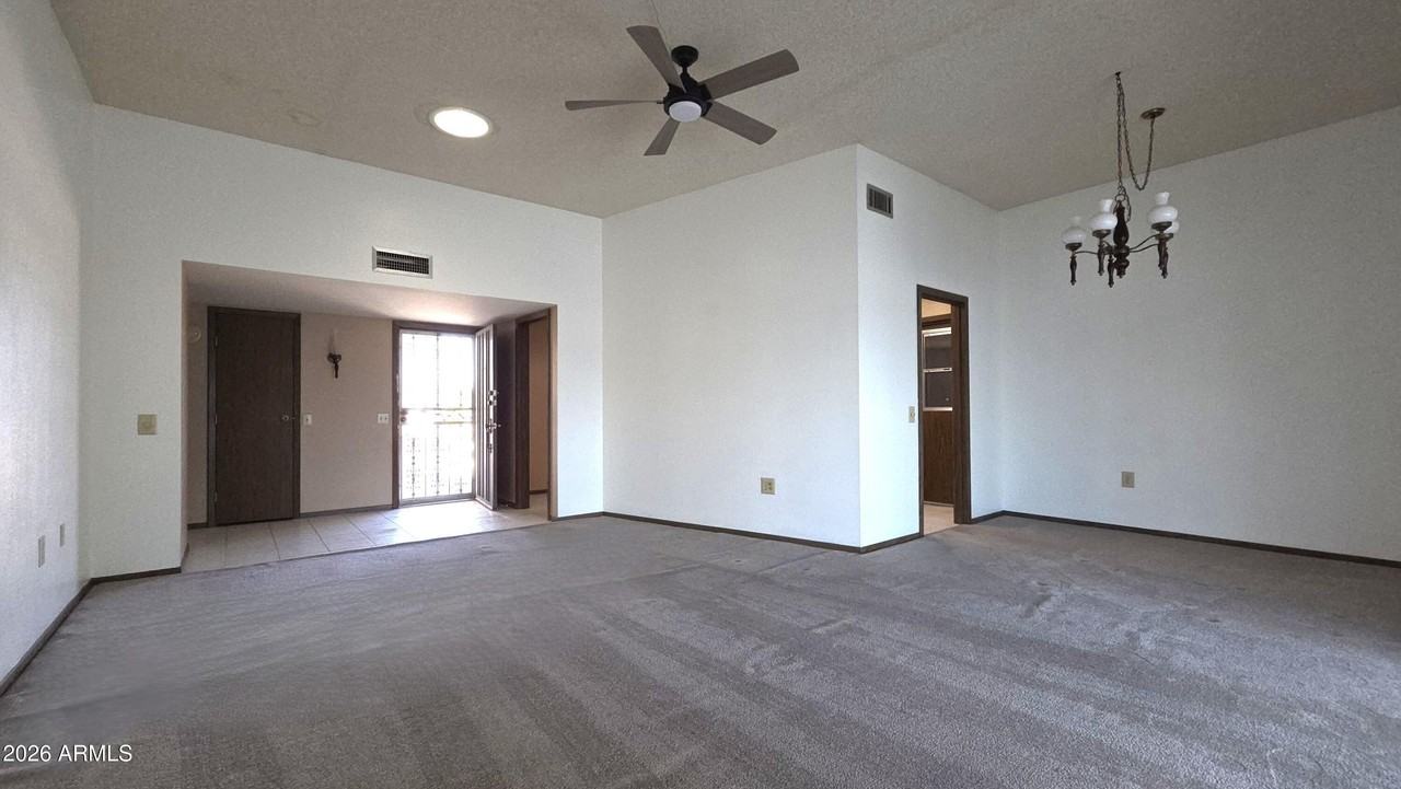 11014 W Granada Dr - Photo 2 of 24