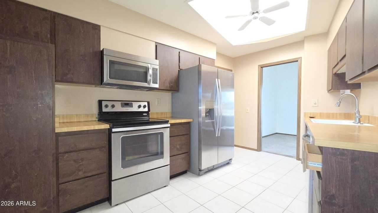 11014 W Granada Dr - Photo 7 of 24