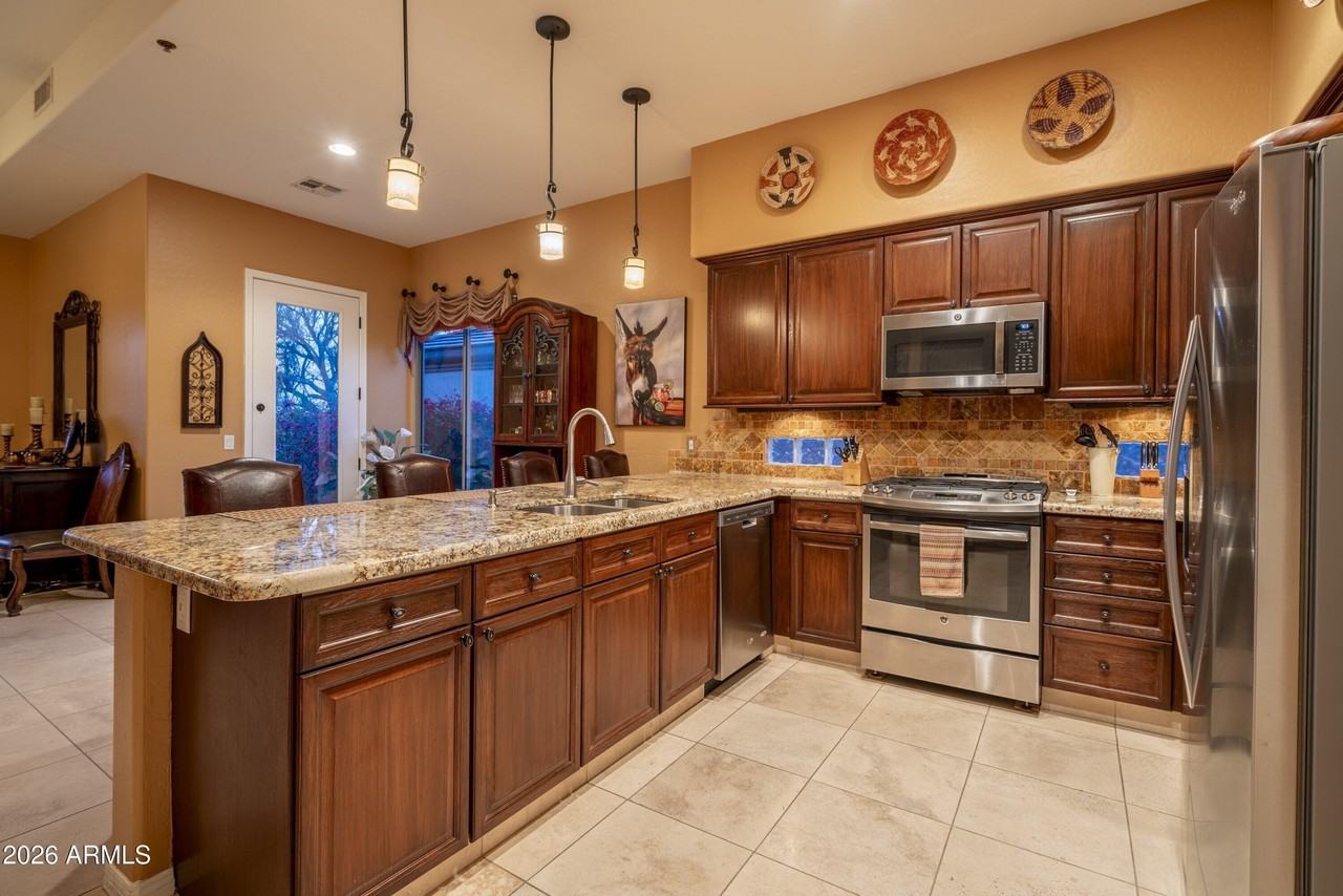 6183 E Evening Glow Dr - Photo 2 of 27