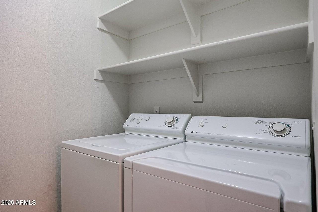 11173 N 89th St - Photo 7 of 23