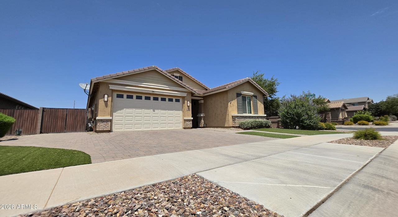 20660 E Canary Way - Photo 2 of 30