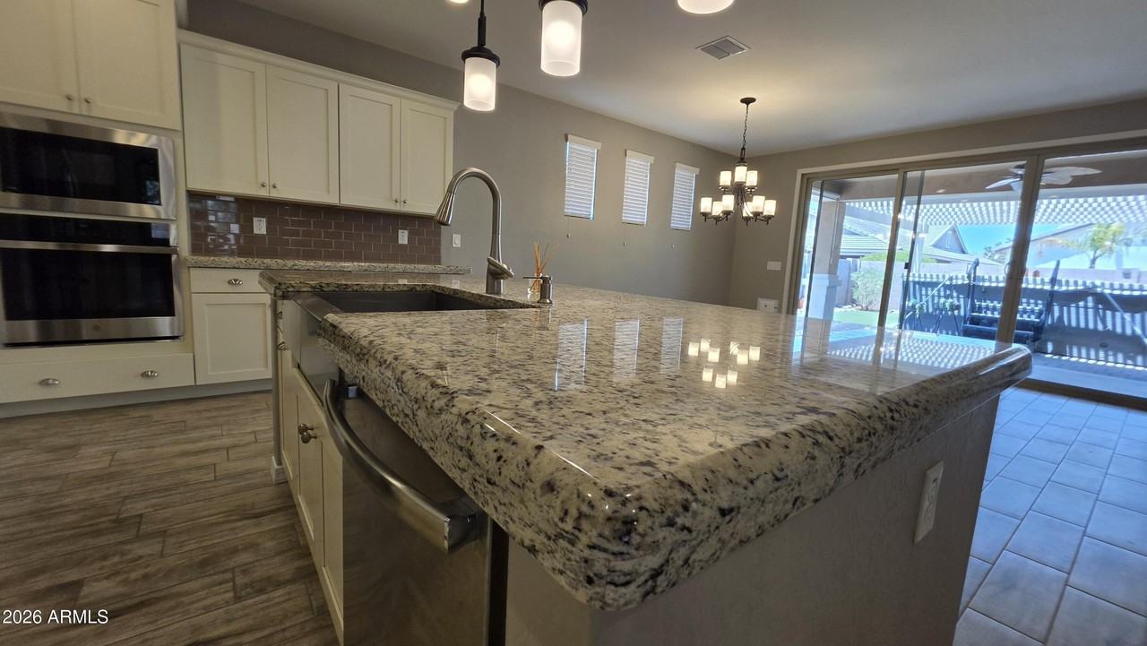 20660 E Canary Way - Photo 7 of 30